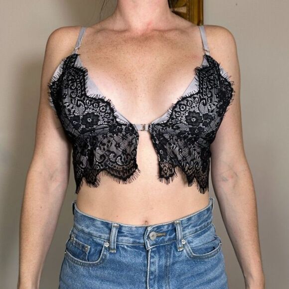 Dress Forum Tops - Dress Forum Black Lace Crop Top Size Medium